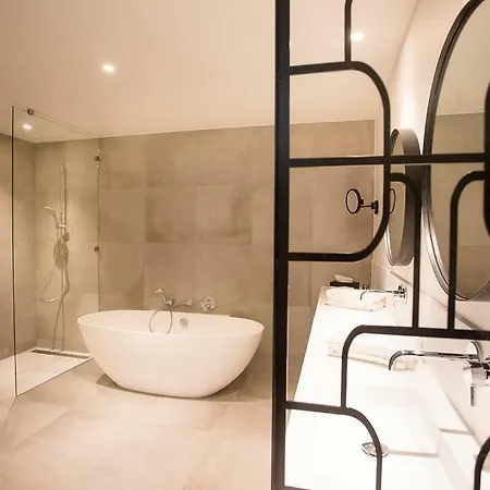 Hotel Der Valk 4*